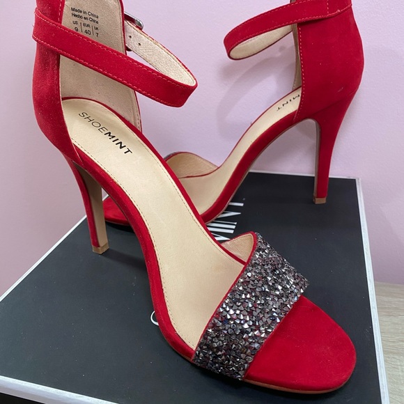 Ankle strap heels, shoemint “Giselle” red pumps worn once - Picture 4 of 9